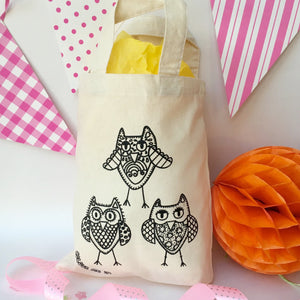 Owls Colour In Party Bag